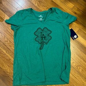 NWT Los Angeles Dodgers logo, shamrock tee, size XL